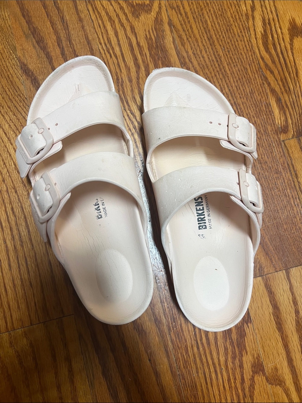 Birkenstock Waterproof Slides in Light Pink